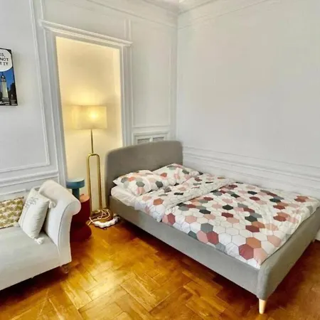 Apartment Luxurious 2 Bedrooms On Promenades Des