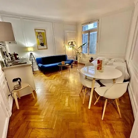 Luxurious 2 Bedrooms On Promenades Des *
